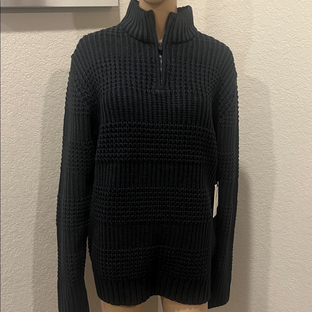 NWT Across the pond Men's Navy blue cable knit Sweater